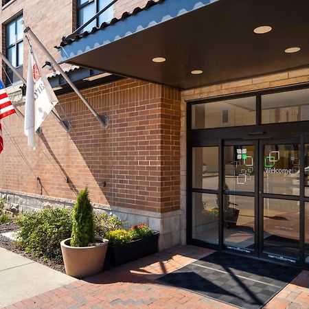 Hilton Garden Inn Bloomington Exterior photo