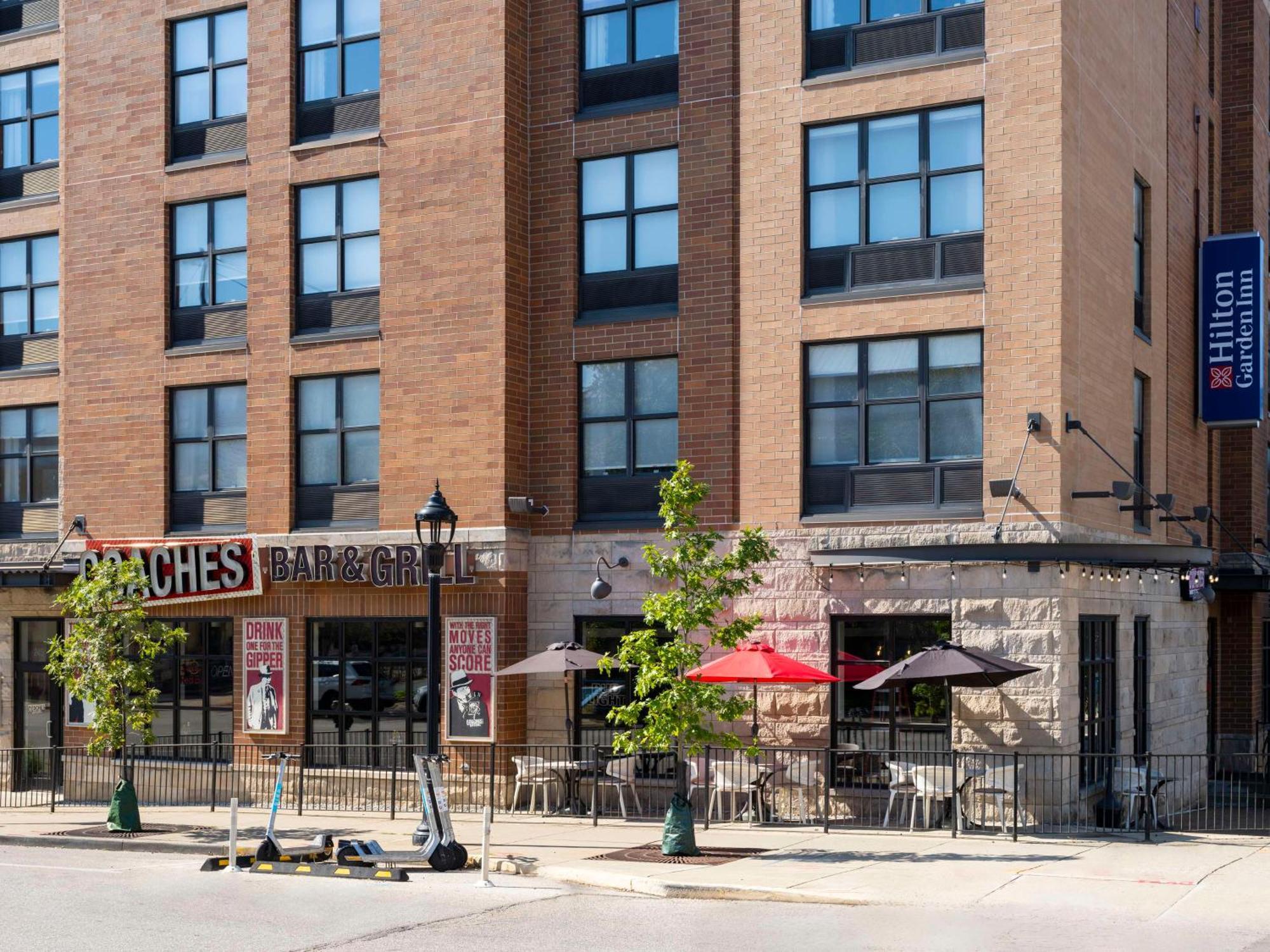 Hilton Garden Inn Bloomington Exterior photo